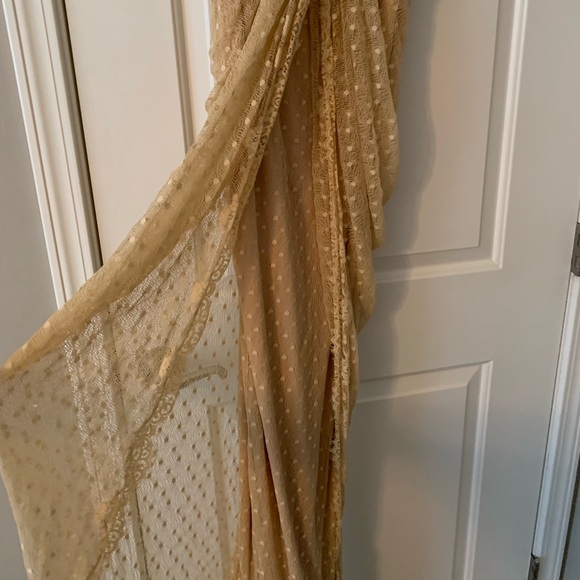 Mandaly Gown - Picture 6 of 8